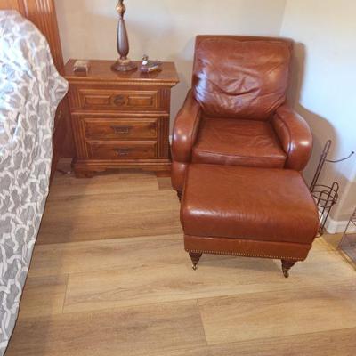 Leather Chair With Ottoman