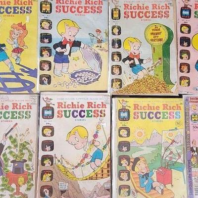 PTH209 - Vintage Richie Rich Comics (8)
