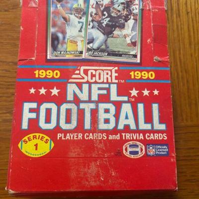 PTH363 - NFL SCORE - Collector Trading / Trivia Cards 1990