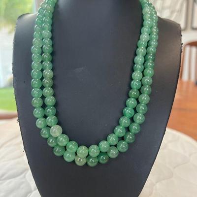 PTH019- Vintage Myrna Lee Chang Adventurine Necklace 