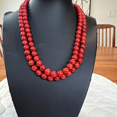 PTH023- Beautiful Myrna Lee Chang Sea Bamboo Coral Necklace
