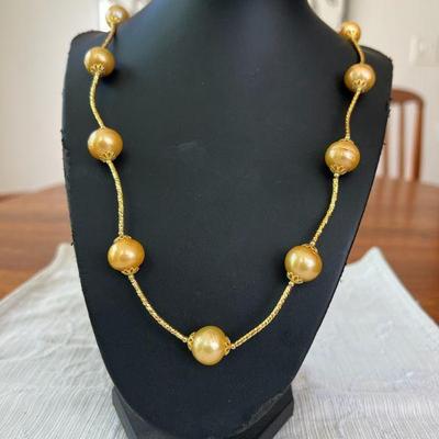 PTH032- Classy Myrna Lee Chang Freshwater Pearl Golden Color Necklace