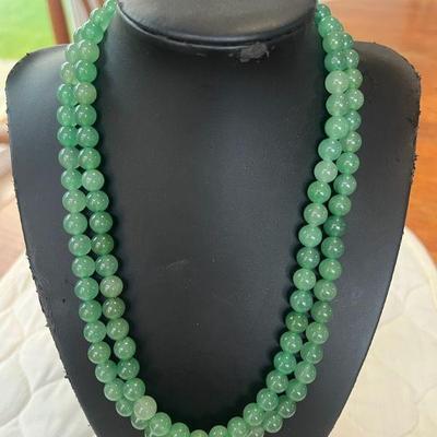 PTH021- Vintage Myrna Lee Chang (2) Strand Adventurine Necklace