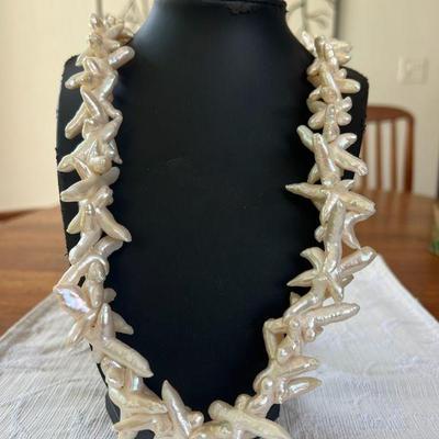 PTH047- Stunning Natural White Cross Shapes Pearl Necklace 