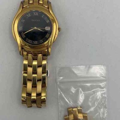 PTH332 Gucci Gold Toned Watch