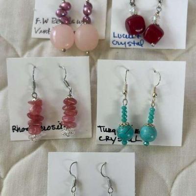 PTH106- Beautiful Collection Of Myrna Lee Chang Earrings