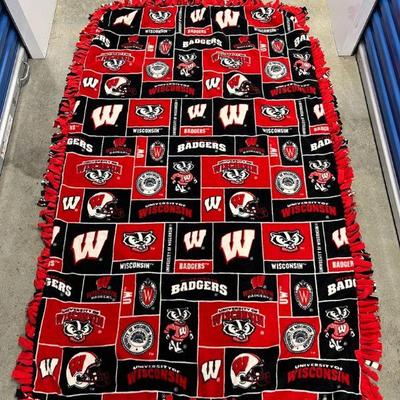 PTH396 - University Of Wisconsin Badgers Football Soft Blanket