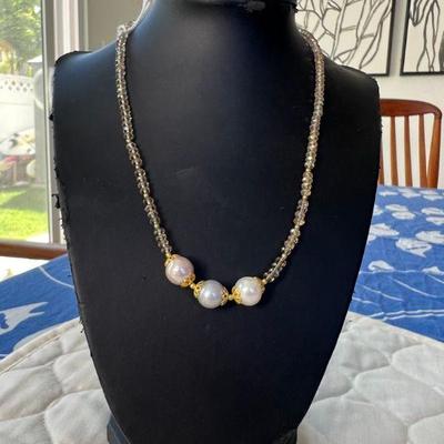 PTH070- Elegant Myrna Lee Chang Beige Clear Necklace