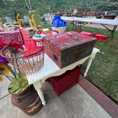 Estate sale photo