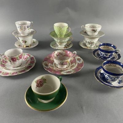 Lot 310 | Teacup & Saucer Lot

