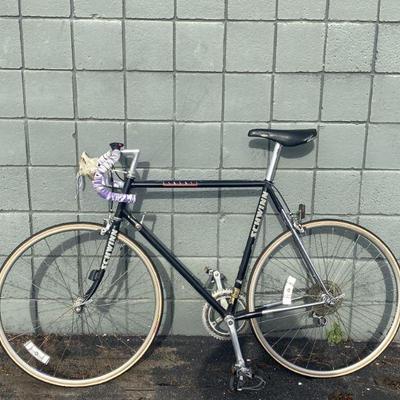 Lot 245 | Vintage Schwinn Ten Speed
