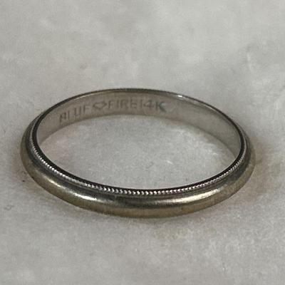 Lot 336 | 14K White Gold Ring
