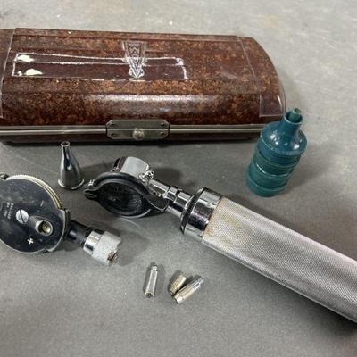 Lot 31 | 1950’s Welch Allyn Ophtohalmoscope With Case
