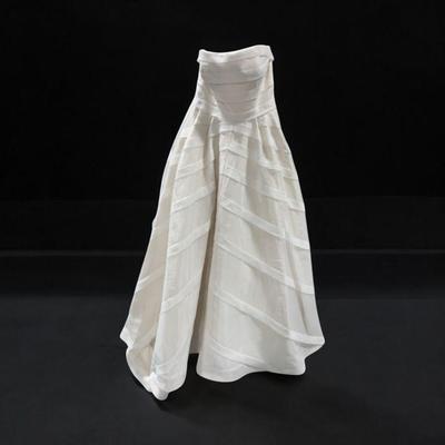 Lot 394 | Ivory Justin Alexander Size 16 Wedding Dress
