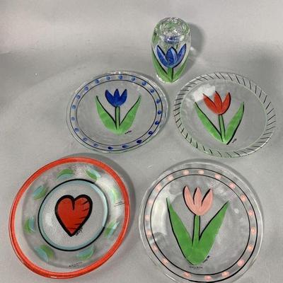 Lot 135 | Kosta Boda Tulip Heart Glass Plates Candle Holder
