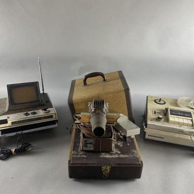 Lot 340 | Vintage Panasonic Tv , Tape Recorder & More
