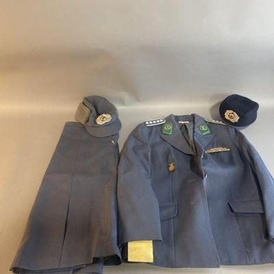 Lot 261 | East German Uniform
