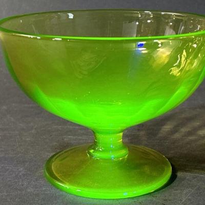 Lot 370 | Uranium Glass Bowl
