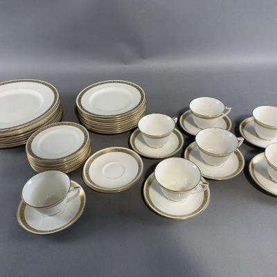 Lot 208 | Royal Worchester Incomplete China Set & more
