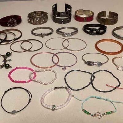MCS048 Various Costume Jewelry Bracelets 