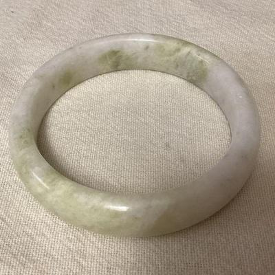 MCS145 Apple Green & White Marbled Jade Bangle Bracelet New