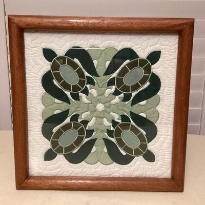 MCS199 Framed Honu Turtle Hawaiian Quilt Textile
