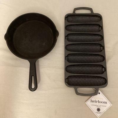 MCS132 Cast Iron Skillet & Cornbread Pan