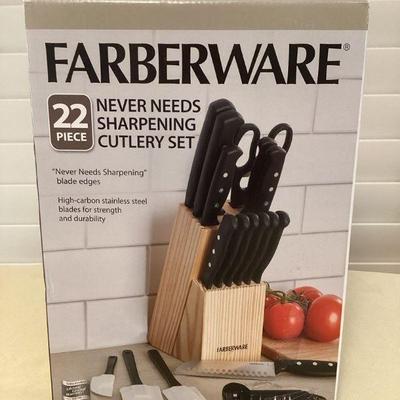 MCS232 Farberware 22 Piece Never Needs Sharpening Knife Set New