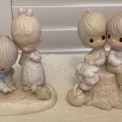 MCS084 Two Precious Moments Figurines 