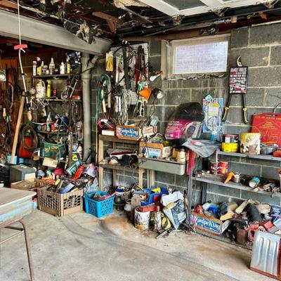 Estate sale photo