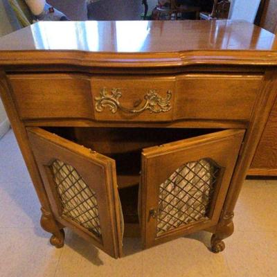 Fo146 night table