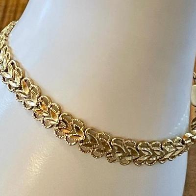 14K Gold Diamond Cut 7 Inch Bracelet - Weight 5.88 Grams 