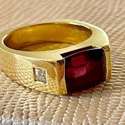Vintage 14K Yellow Gold - Square Faceted Garnet & Diamond Ring Size 6.75 - Total Weight 9.63 Grams 