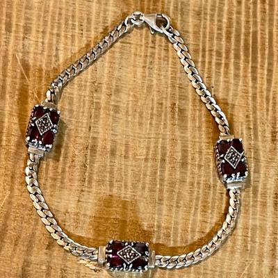 Sterling Silver And Garnet Size 8.5 - Total Weight 8.59 Grams