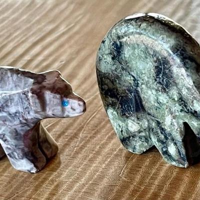 (2) Vintage Hand Carved Stone Zuni Fetish Bears With Turquoise Eyes 