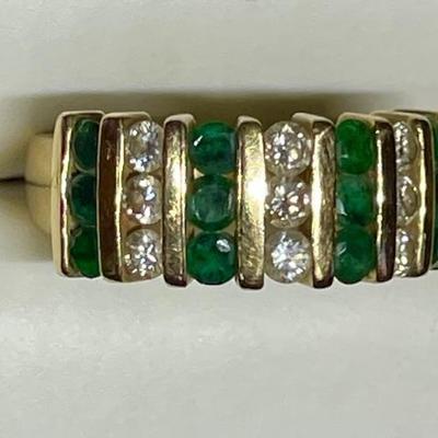 Fine Vintage 14K Yellow Gold Cocktail Ring Set With 12 Round Emeralds & 9 Round Diamonds Size 8 - 6.6 Grams