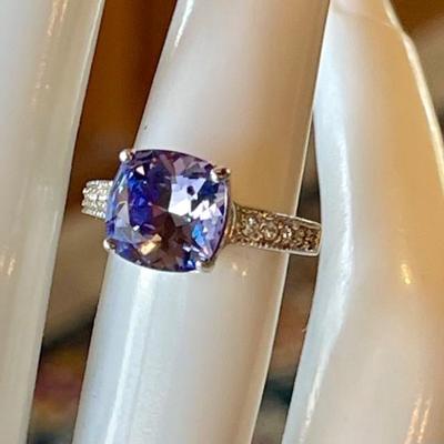 Sterling Silver - Faceted Purple Stone & Clear Stone Size 7 - Total Weight 3.33 Grams 