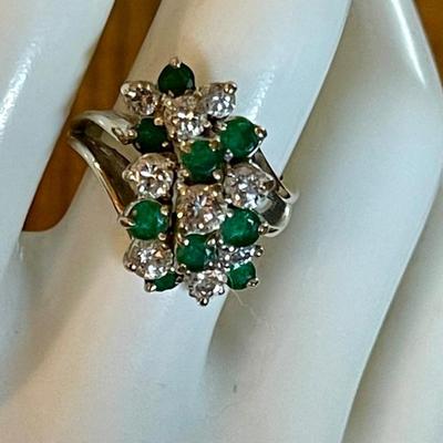 Fine Vintage 14K White Gold Cocktail Ring - 10 Round Diamonds & 9 Round Emeralds Size 7.5 - Weight 8.68 Grams