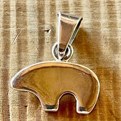 Sterling Silver Bear Pendant - Total Weight 9 Grams 