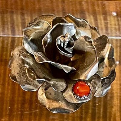 Stunning Lee Bennett Sterling Silver & Coral Rose Pin - Total Weight - 12.21 Grams 