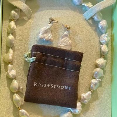 Cultured Baroque 12-15mm Pearl Necklace With 14kt Yellow Gold Claps & Matching Earrings In Original Box