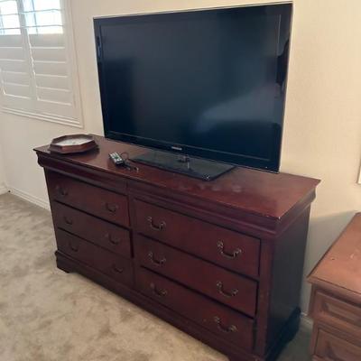 Bedroom dresser. Samsung smart tv