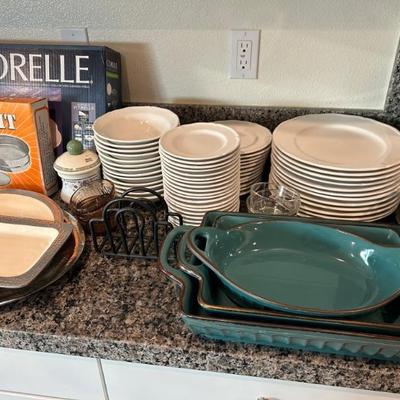 Dishware, baking pans