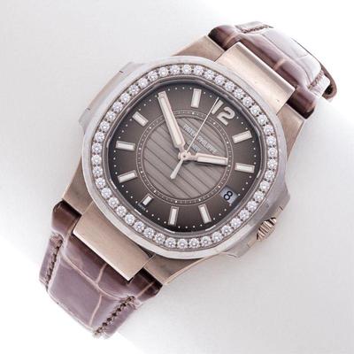 Patek Philippe Nautilus, Diamond, 18k White Gold Wristwatch, Ref 7010G