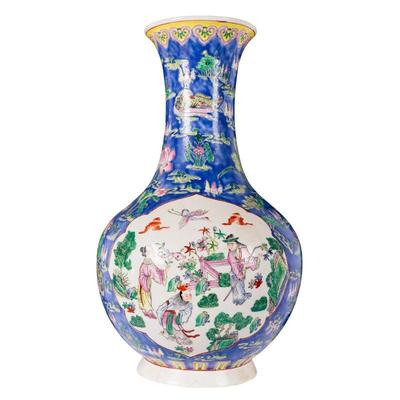 Chinese Export Vase

