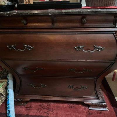 Bombay chest