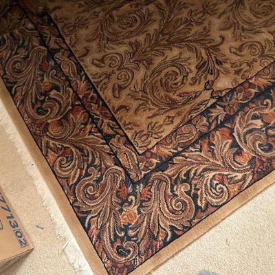 Courtisan hand-finished rugs