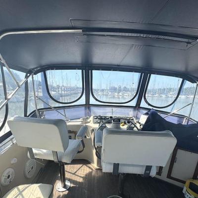 Twin prop, auto pilot helm