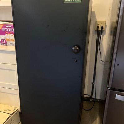 UroCave fridge 