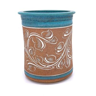 Mark Blumenfeld decorated hand thrown pottery crock, ht. 8”